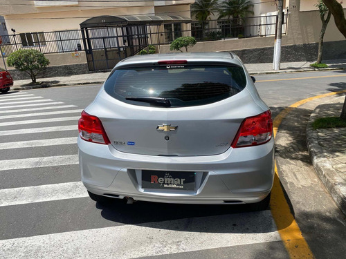 Imagem 4 de 9 de Chevrolet Onix 2018 Completo Único Dono