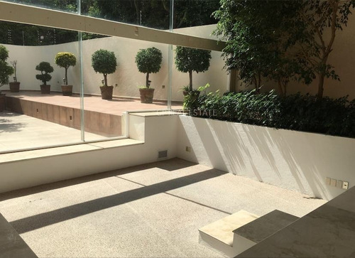 Bosques De Las Lomas De Arq. De Renombre. Casa Con Terrazas