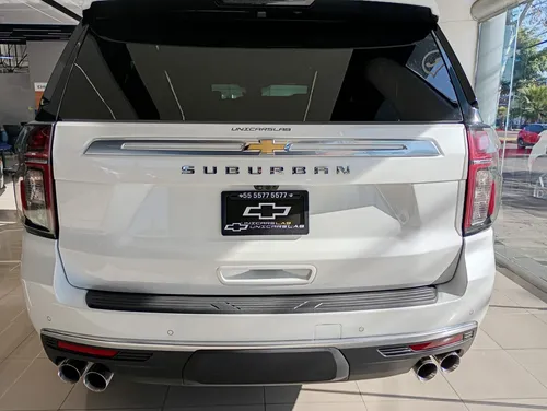 Chevrolet Suburban 5.3 High Country 4X4 At