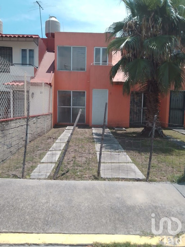 Venta Casa 2 Ambientes Conjunto Urbano Ayuntamiento 2000