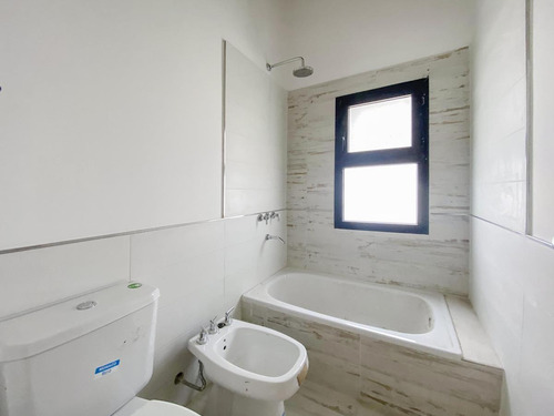 Imagen 25 de 30 de Casa De 3 Dormitorios En Los Pasos Del Jockey
