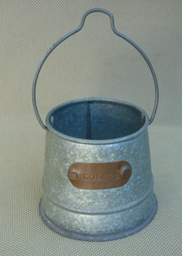 Antiguo Colero En Chapa Galvanizada