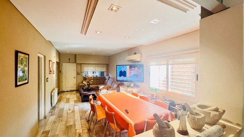 Casa Distinguida Y Moderna. Gba Oeste, Merlo Centro. Zona Residencial, Segura Tranquila. (toma Propiedad Menor Valor O Financia El 40%)