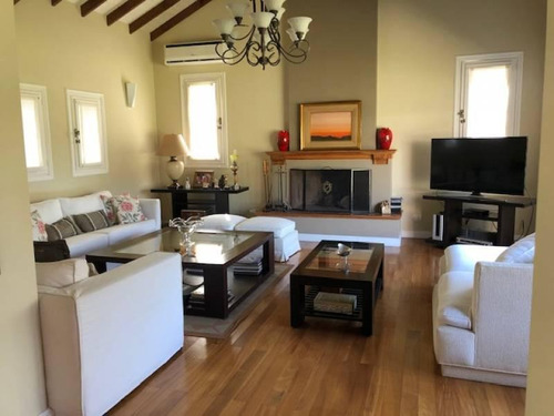 Imagen 14 de 30 de Santa Mara De Tigre- Venta Excelente Casa Con 1900 Mts De Jardín En Excluisividad.