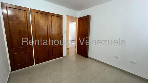 Amplio Apartamento En Colinas De La Tahona! #25-14016 Ricardo Rah