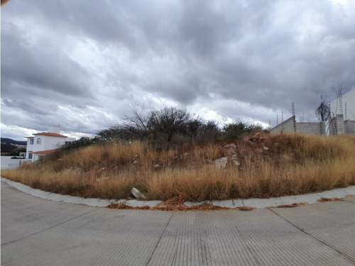 Terrenos En Venta En Real De Juriquilla 334m2