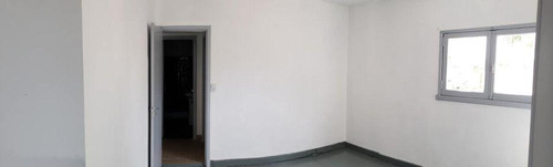 Casa En Venta - 2 Dormitorios 1 Baño - 420mts2 - Ensenada