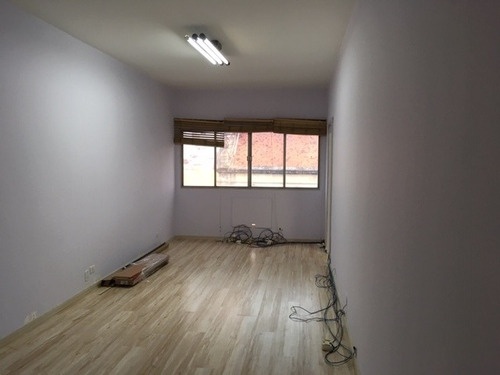 Imagem 2 de 14 de Sala Comercial Para Alugar Na Rua Uruguaiana, Centro, Rio De Janeiro - Rj - Liv-2346