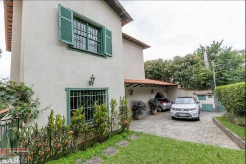 Imagem 9 de 15 de Casa No Pacaembu , Ampla ! R$ 2.850.000,00 - St18892