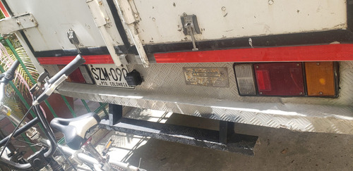 Camion Nhr Alpha Motor 3000 Con Furgon Refigerado Y Manpara