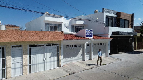 Casa En Venta En Colonia Bulevares 1a. Sección, Aguascalientes, Aguascalientes