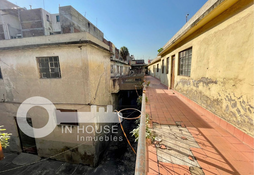 Predio En Venta En El Centro Historico Con Amplio Uso De Suelo