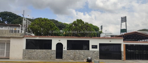 Casa En El Paraiso En Venta 