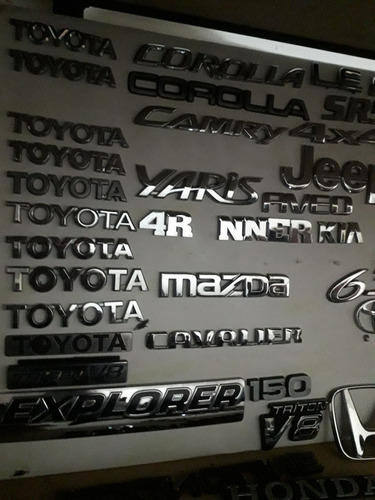 Emblemas Toyota , Corola ,runner ,yaris , Entre Otros