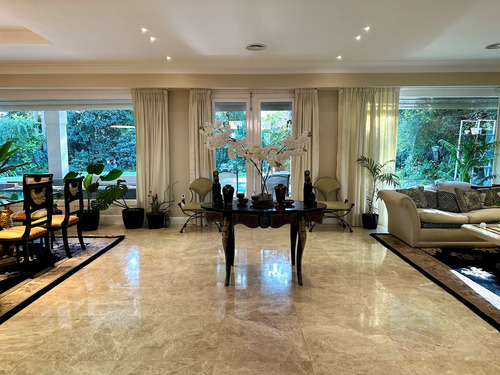 Casa En Venta En Martínez, San Isidro, G.b.a. Zona Norte