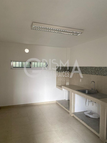 Amplia Bodega En Excelente Ubicación En Venta O Renta En Tuxpan, Ver