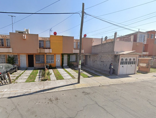 Casa En Remate Bancario Ubicada En Calle Cto 34, Col. Héroes De Tecámac, Ojo De Agua, Méx. Sk04