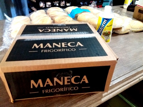 Hamburguesas Gigantes Maneca+ Pan Fargo + Aderezo