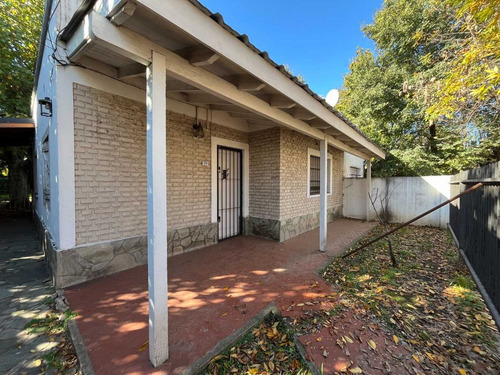 Venta De Casa + 2 Deptos En Derqui Centro Plar