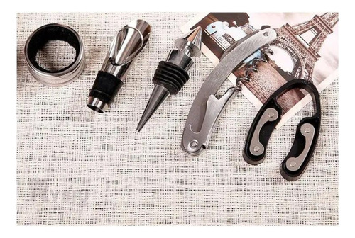 Set Para Vino 5 Pzs. Destapador Y Más Con Forma De Botella