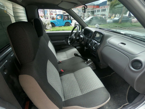 Nissan Frontier D22/np300 4x2 Furgón