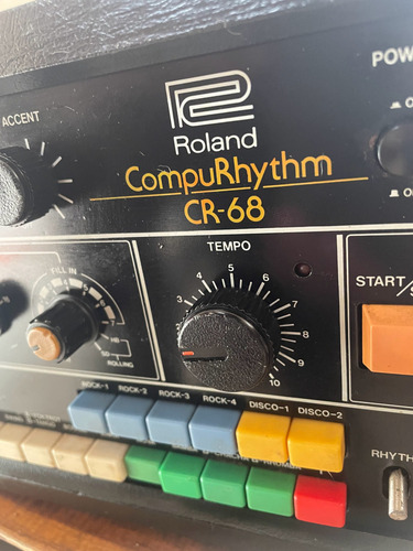 Caja De Ritmos Vintage Roland Cr68 Negro (Usado)