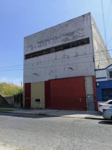 Imagen 2 de 6 de Deposito Con Oficinas - C.a.b.a. - Excelente Estado - Apto Laboratorio