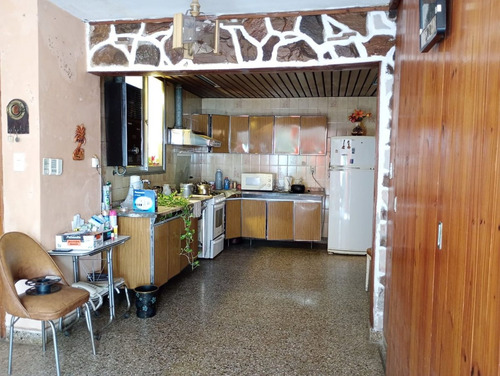 Casa 2 Dorm Monseñor P Cabrera
