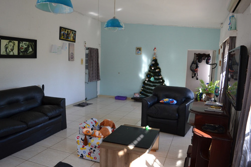 Casa En Venta De 3 Dormitorios En Playa Pascual