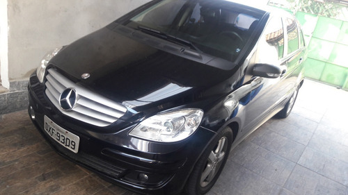 Imagem 1 de 10 de Mercedes B200
