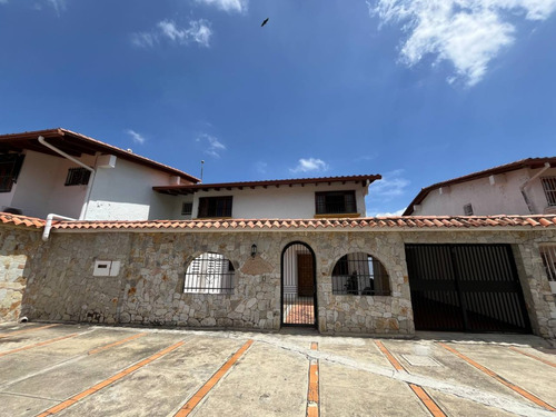 Casa En Venta En Los Naranjos