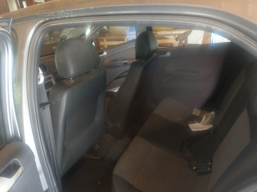 Volkswagen Gol 1.6 5 Puertas