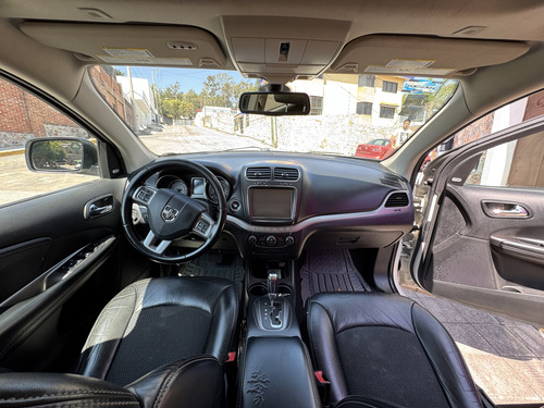 Dodge Journey 2.4 Sxt 7 Pasajeros At
