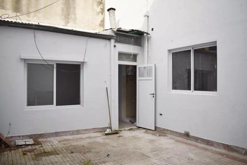 Casa Venta 3 Dormitorios , 2 Baños Y 127 Mts 2- La Plata