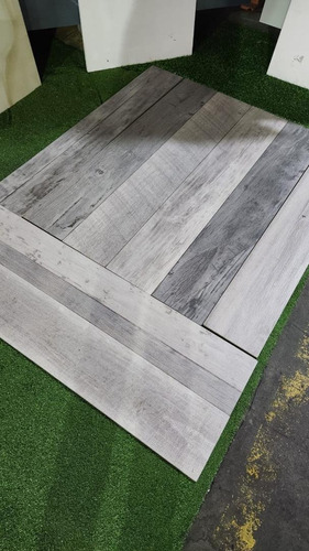 Porcelanato Tipo Madera Firewood Cold 20x120 Gris