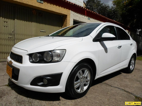 Imagen 1 de 15 de Chevrolet Sonic Lt Mecánico Sedán