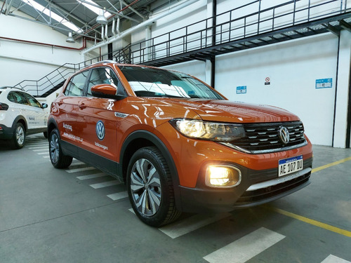 T-cross Highline Test Drive Naranja