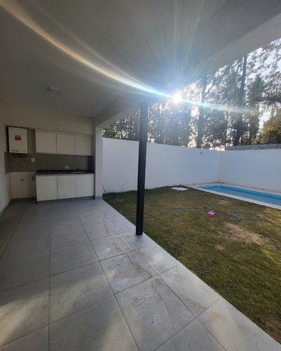 Imagen 25 de 28 de Claros Del Bosque / Village, Duplex De 3 Dormitorios, Escritorio, Pileta, Asador