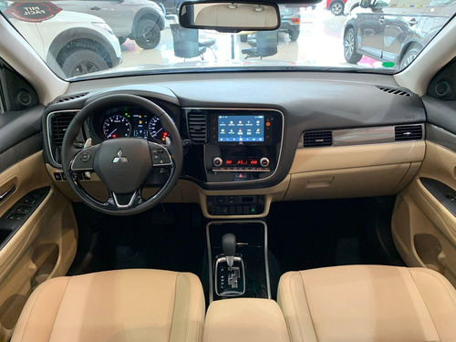 Imagem 6 de 11 de Mitsubishi Outlander 2.2 Mivec Di-d Diesel Hpe-s Awd