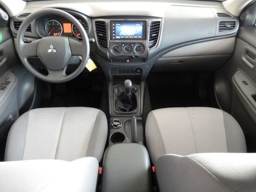Imagem 8 de 12 de Mitsubishi L200 Triton Outdoor Glx 2.4