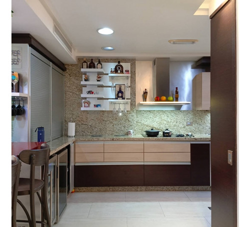Apartamento En Venta La Trigaleña Res Amalfi Suite Valencia Up-7321625