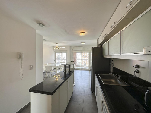 Imagen 13 de 30 de Departamento De 3 Dormitorios Con 2 Cocheras En Zona Río Y Amenities