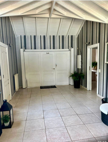 Venta Propiedad Unica, Hermoso Chalet 5 Amb 3 Baños Barrio Privado Santa Ana ,f 9872