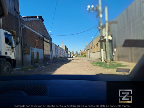Galpón Industrial En Venta De 2500 M2