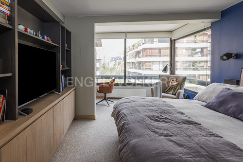 Venta Departamento Remodelado En Isidora Goyenechea