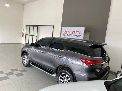 Toyota Hilux Sw4 2.8 Srx 4x4 7 Lugares 16v Turbo