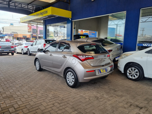 Hyundai HB20 1.0 Unique Flex 5p