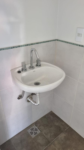 Oportunidad - Venta - Hermoso Duplex 3 Amb. Con Jardín - Apto Credito