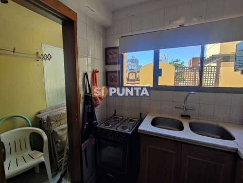 Imagen 13 de 27 de Apartamento En Venta 2 Dormitorios, Frente A Playa El Emir