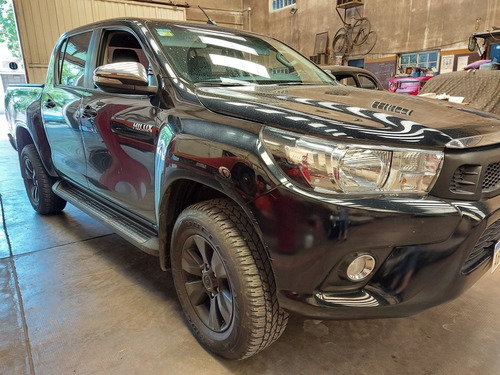 Toyota Hilux 2.8 Cd Srv 177cv 4x2 2017